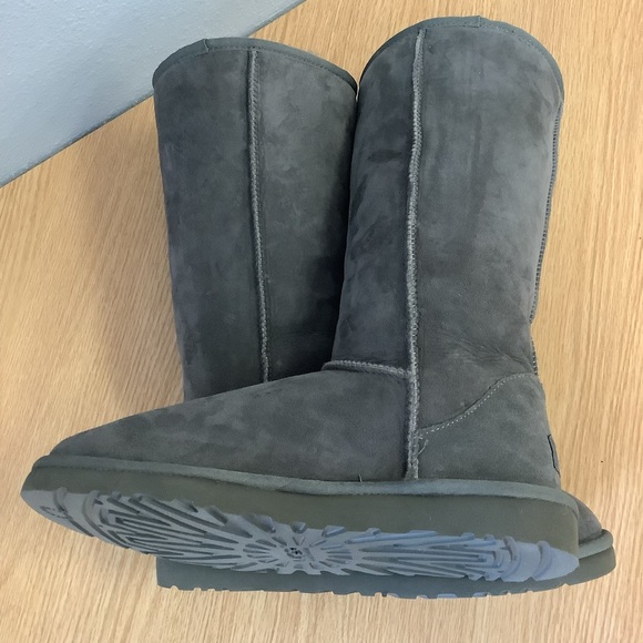 UGG “Classic II Tall Shearling Boots” - Picture 7 of 9